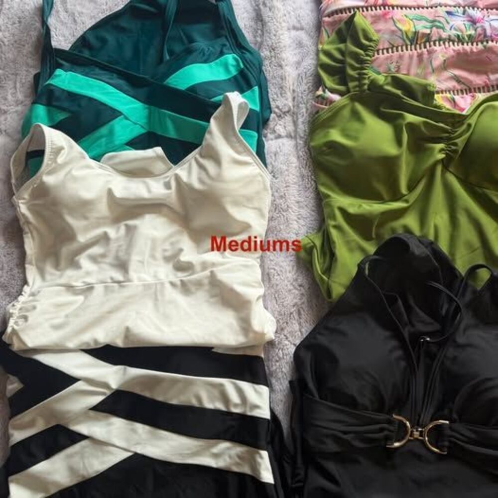 Swimsuit LOT 13 One piece-Small to XL 20 pieces total swim